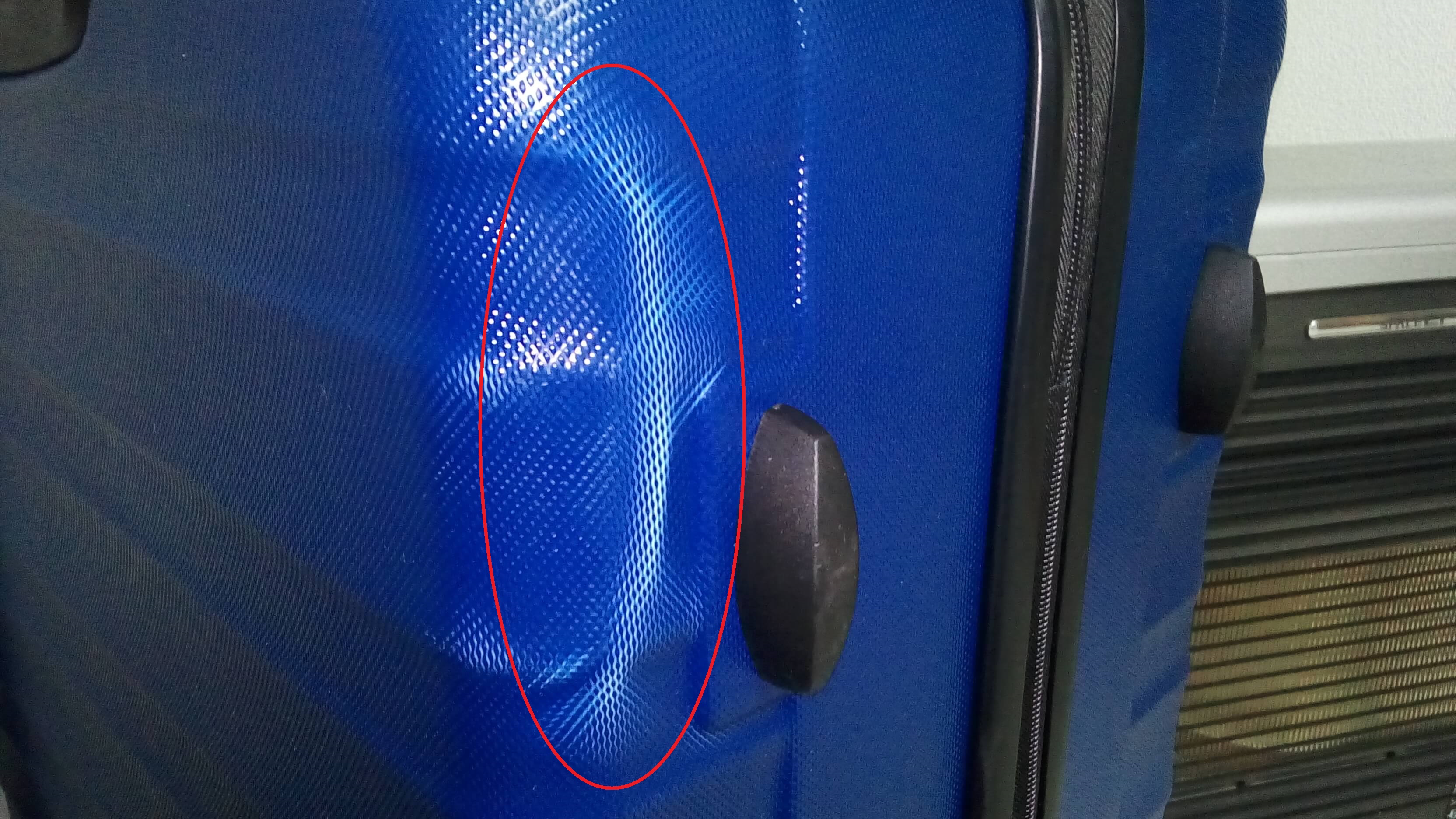 両親がハワイ旅行のために買ったamazonベーシックのスーツケース うちこもり 暇人がなんでもレビューするブログ